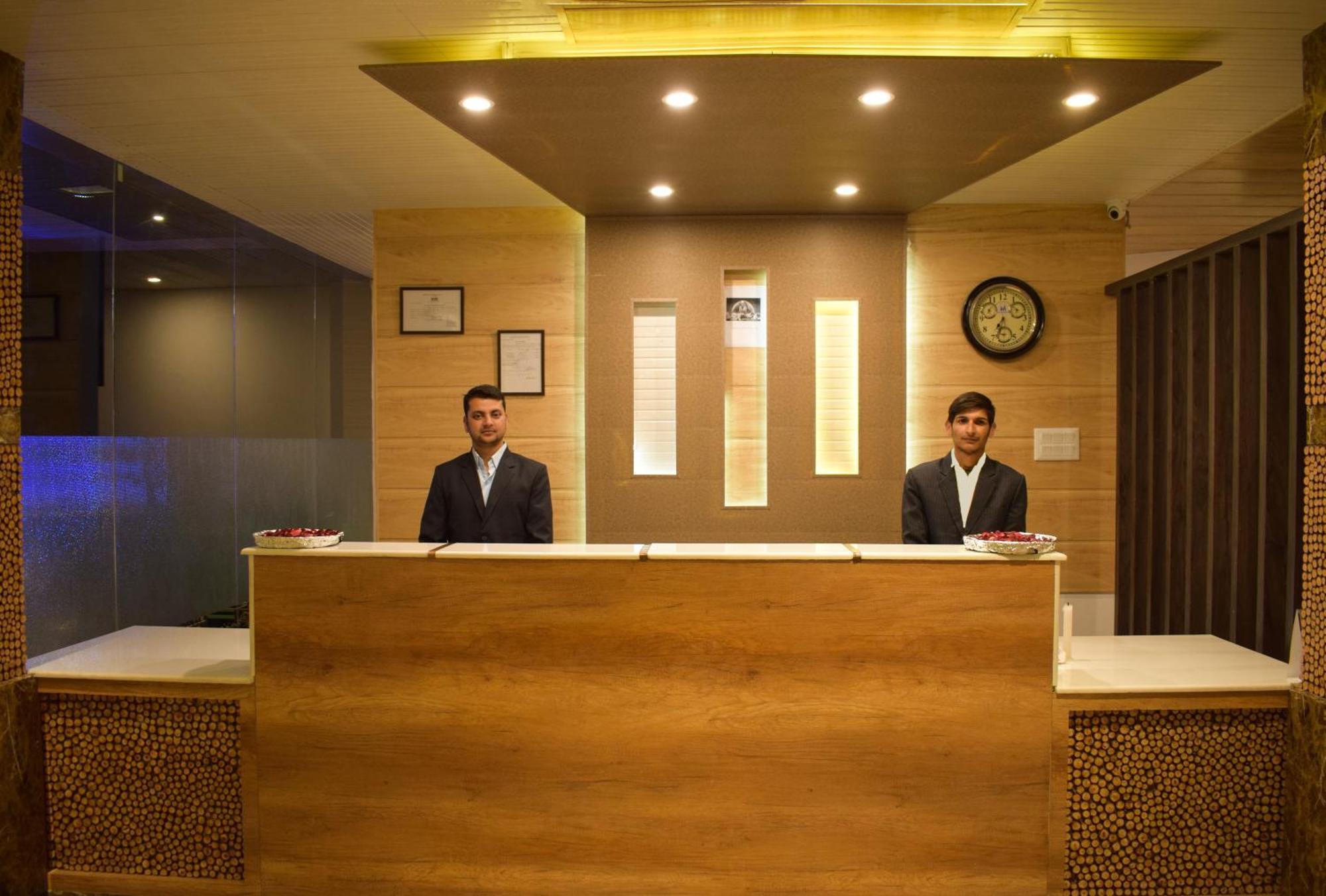 Valley View Resort Mashobra - Best Holiday Home For Vacations Шимла Экстерьер фото